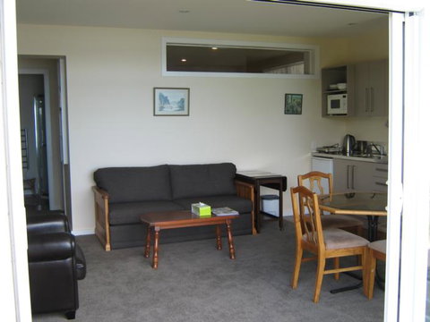 Beachside Holiday Taupo - Accommodation New Zealand 1