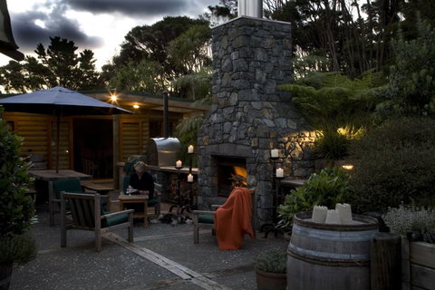 Omaio Garden - Accommodation New Zealand 0