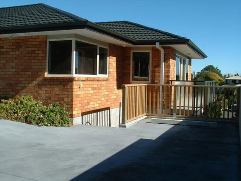 Tree Tops - Self Contained Apartment - Accommodation New Zealand 1