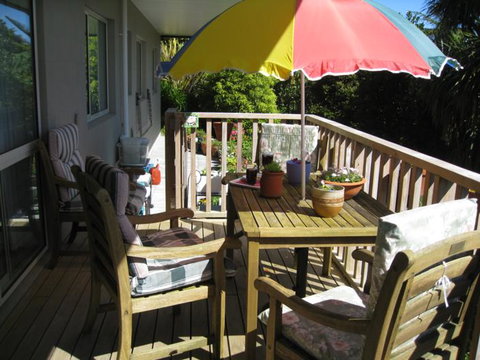 Tree Tops - Self Contained Apartment - Accommodation New Zealand 4