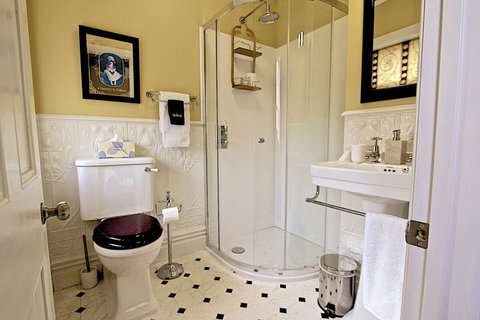 Bard House B&B Heritage Accommodation - Accommodation New Zealand 2