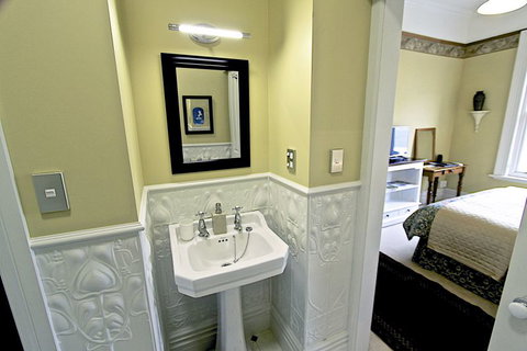 Bard House B&B Heritage Accommodation - Accommodation New Zealand 6