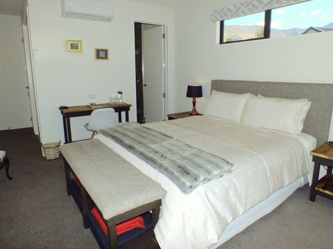 Copper Beech Wanaka - Luxury B&B - Accommodation New Zealand 2