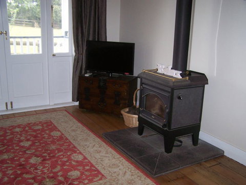 Ruishton Cottage Ltd - Accommodation New Zealand 1