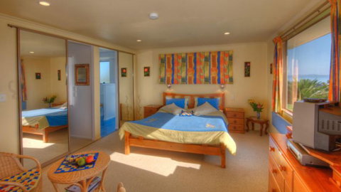 Carneval Ocean View - Accommodation New Zealand 3