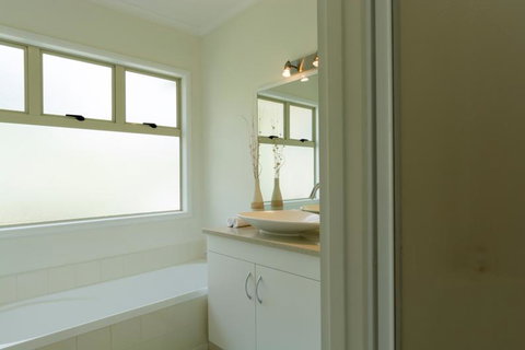 Seascape Villa B&B - Accommodation New Zealand 11