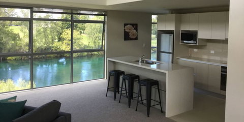 Riverside 2 Taupo Riverfront Apartment - Accommodation New Zealand 0
