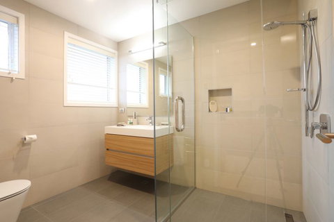 The Lodges At Transport World - Accommodation New Zealand 7