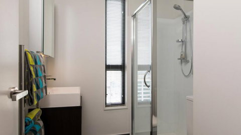 Penthouse Views - Auckland Holiday Apartment - Accommodation New Zealand 8