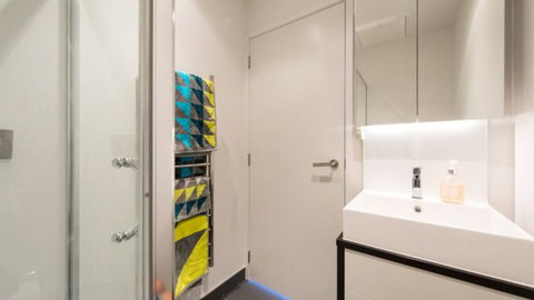 Penthouse Views - Auckland Holiday Apartment - Accommodation New Zealand 9
