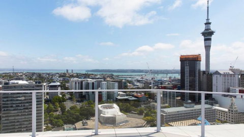 Penthouse Views - Auckland Holiday Apartment - Accommodation New Zealand 12
