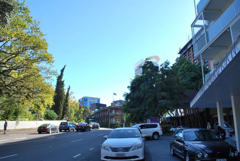 Mod On The Quad - Auckland City Apartment - Accommodation New Zealand 1