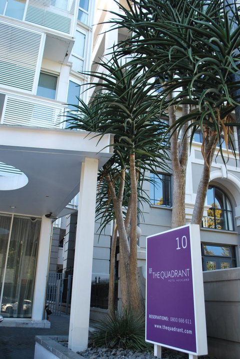 Mod On The Quad - Auckland City Apartment - Accommodation New Zealand 2