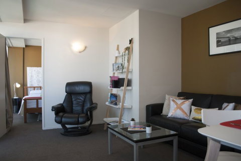 Mod On The Quad - Auckland City Apartment - Accommodation New Zealand 11