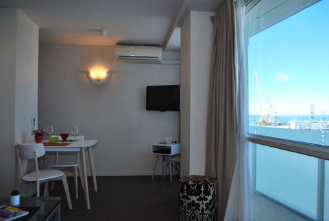Mod On The Quad - Auckland City Apartment - Accommodation New Zealand 13