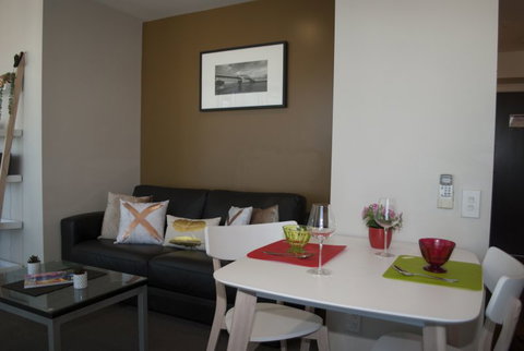 Mod On The Quad - Auckland City Apartment - Accommodation New Zealand 14