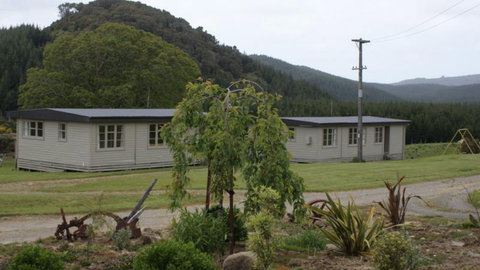 Chaslands Farm Cottages - Accommodation New Zealand 0