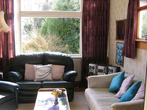 The Garden House Near Fortrose, NZ - Accommodation New Zealand 2