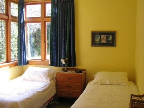 The Garden House Near Fortrose, NZ - Accommodation New Zealand 3