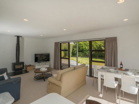 Sea-cluded - Hahei Holiday Home - Accommodation New Zealand 1