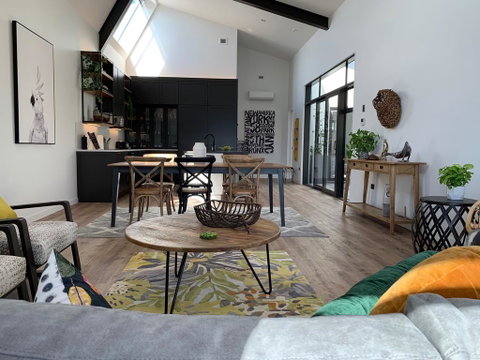 SEAduction Luxury Apartment - Accommodation New Zealand 0