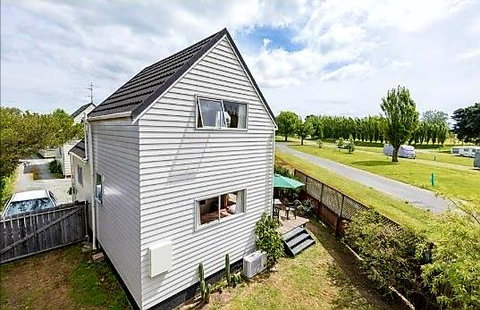 Seaside Tahuna - Accommodation New Zealand 0