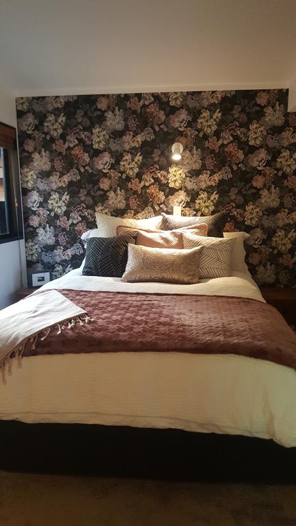 Sequoia Steps - Accommodation New Zealand 1