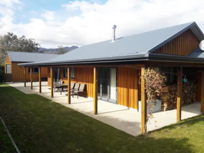 Spacious Lake Hawea Delight- 15 Mins From Wanaka