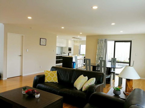 Stunning Stay In Auckland - Accommodation New Zealand 0