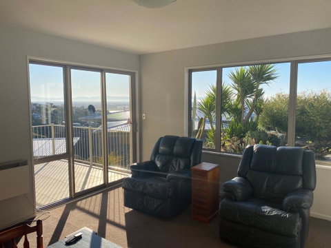Sumner Sea View Villa - Accommodation New Zealand 2