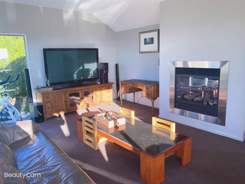 Sumner Sea View Villa - Accommodation New Zealand 1