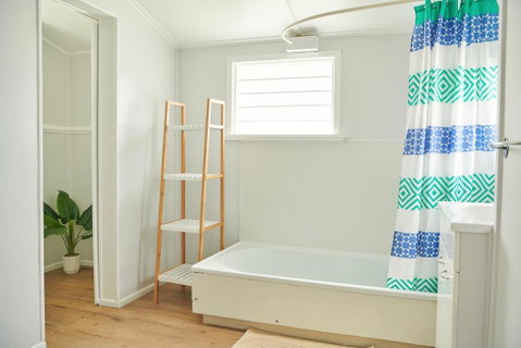 Sun Seeker's Cottage - Napier Holiday Home - Accommodation New Zealand 3