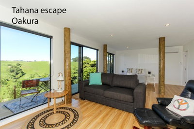 TAHANA ESCAPE STUDIO - OAKURA