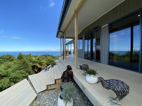 Tasman Sea Retreat - Accommodation New Zealand 3