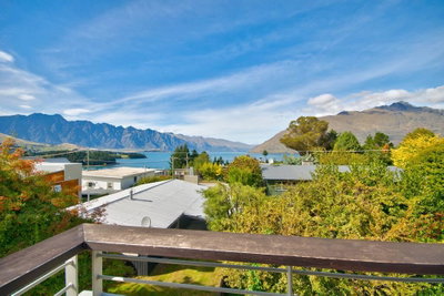 Tekau - Modern Holiday Apartment With Lakeview