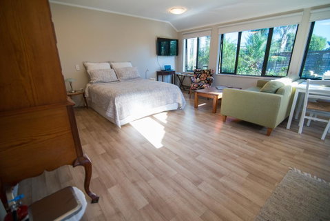Terry And Cindy's Bed And Breakfast - Accommodation New Zealand 0