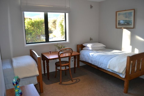 The Bach - Accommodation New Zealand 3