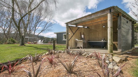 The Cowshed - Accommodation New Zealand 1