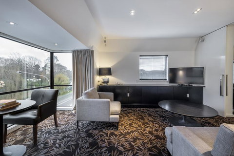 The George - Accommodation New Zealand 2