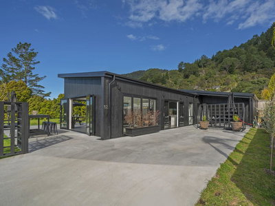 The Honey House - Pauanui Holiday Home
