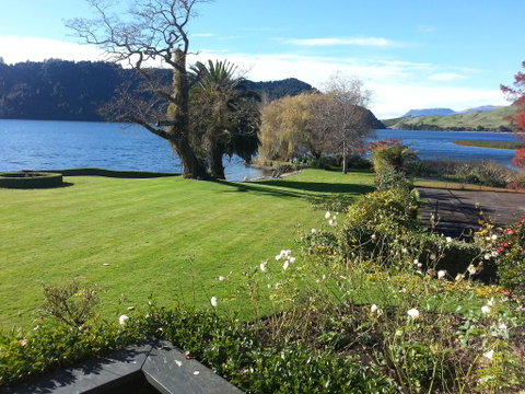 The Lakehouse On Okareka - Accommodation New Zealand 2