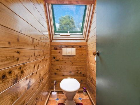 The Lakeview Chalet - Lake Tarawera Holiday Home - Accommodation New Zealand 3