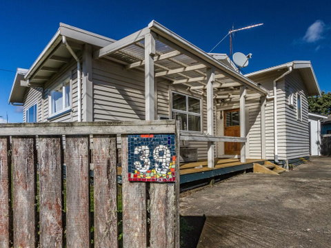 The Millar Villa - National Park Holiday Home - Accommodation New Zealand 0