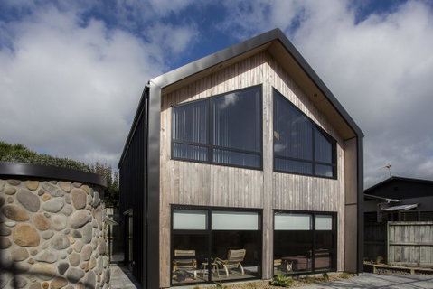 THE NATURAL HOME - PRIME FITZROY LOCATION - Accommodation New Zealand 0