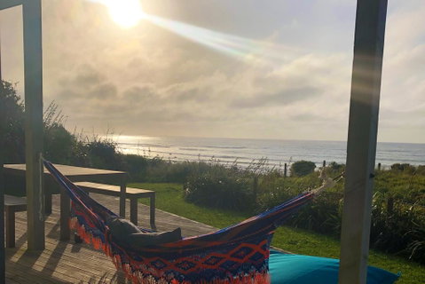 THE SURF HIDEAWAY - BEACHFRONT RETREAT - Accommodation New Zealand 0