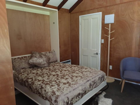 The Yellow Cottage - Accommodation New Zealand 3
