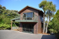Treetops Cottage at the Castle