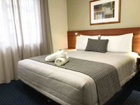Ventura Inn  Suites Hamilton