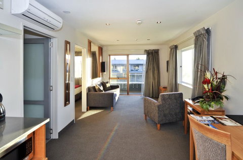 Wai Ora Lakeside Spa Resort - Accommodation New Zealand 1