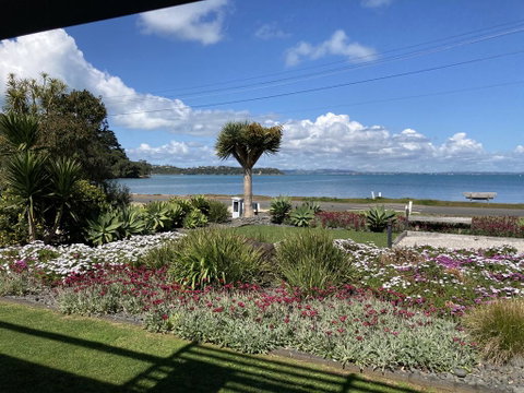 Waiheke Waterfront Lodge - Accommodation New Zealand 1